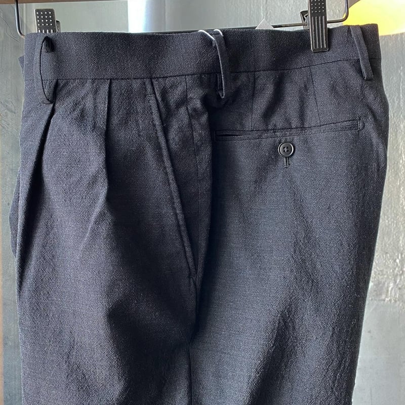 COMOLI ウール 2タックパンツ | Less Higashikawa COMOLI ウール 2タックパンツ | Less Higashikawa