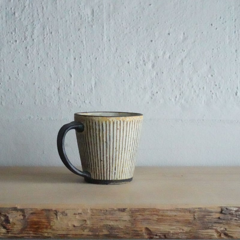 額賀章夫 プリーツワーク マグカップ 大 | Less Higashikawa