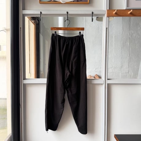 COMOLI　コットンネル テーパードパンツ