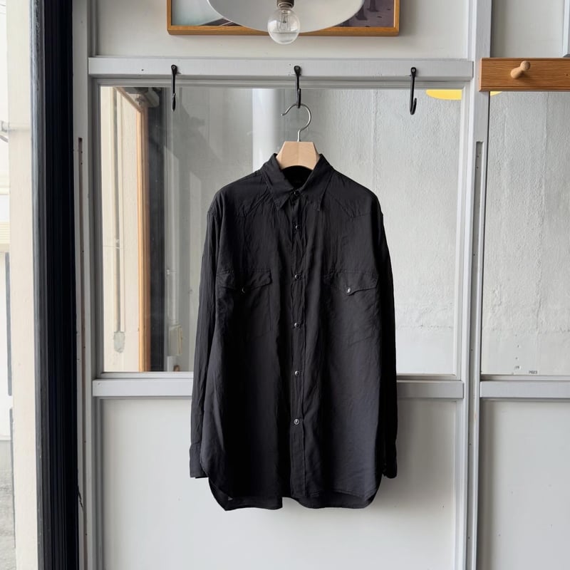 COMOLI シルク製品染 ウエスタンシャツ | Less Higashikawa