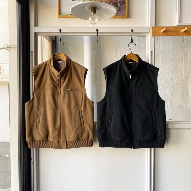 AURALEE CASHMERE WOOL MOSSER VEST | Less Higa AURALEE CASHMERE WOOL MOSSER VEST | Less Higa