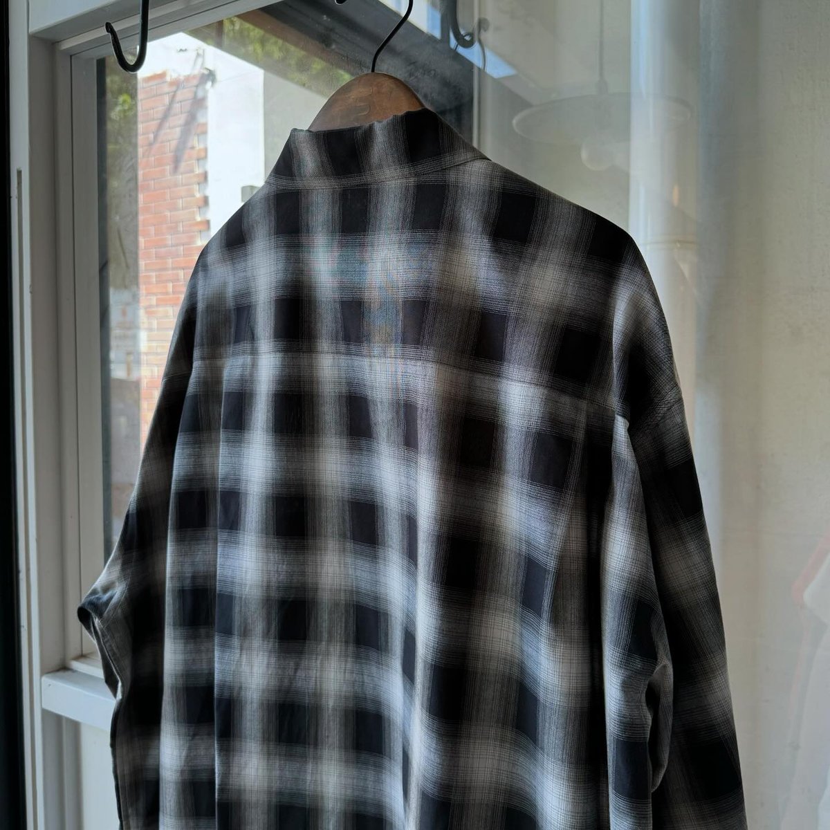 ssstein OVERSIZED DOWN PAT SHIRT | Less Higa