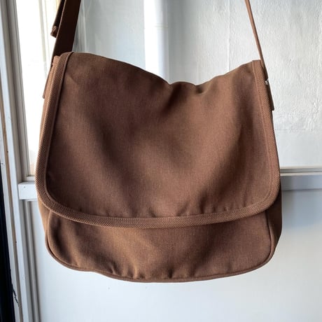 COMOLI　ヘンプダックショルダーバッグ