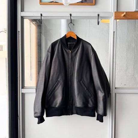 COMOLI　カーフスキン ジップブルゾン