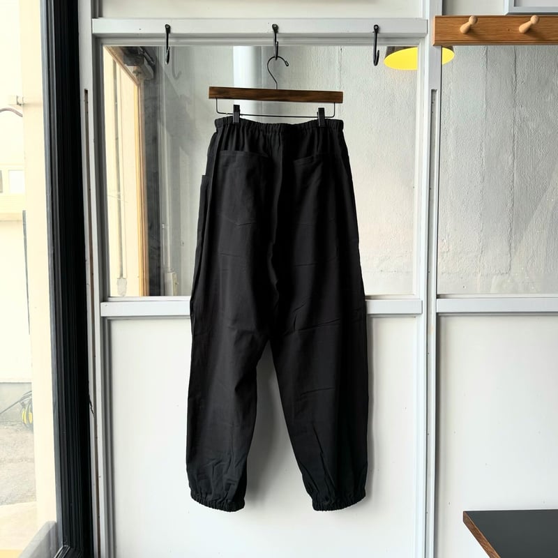 COMOLI オックス ドローストリングパンツ | Less Higashikawa COMOLI オックス ドローストリングパンツ | Less Higashikawa