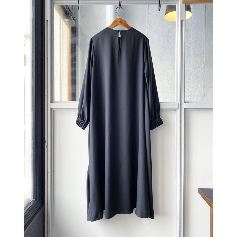 emicetic パフワンピース fruits of life ジョーゼットパフワンピース / 黒羽色(ブラック) | Les