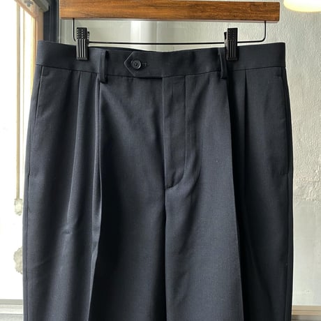AURALEE 　LIGHT WOOL MAX GABADINE TWO-TUCK SLACKS