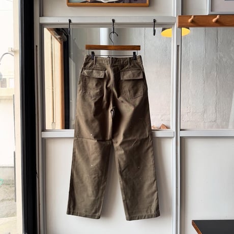 AURALEE　WASHED BAGGY SATIN BLEACHED BAKER PANTS