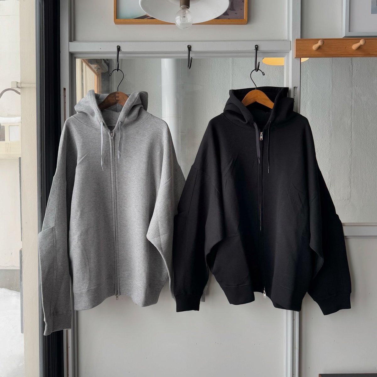 ssstein COTTON DOUBLE KNIT TUCKED ZIP HOODY |
