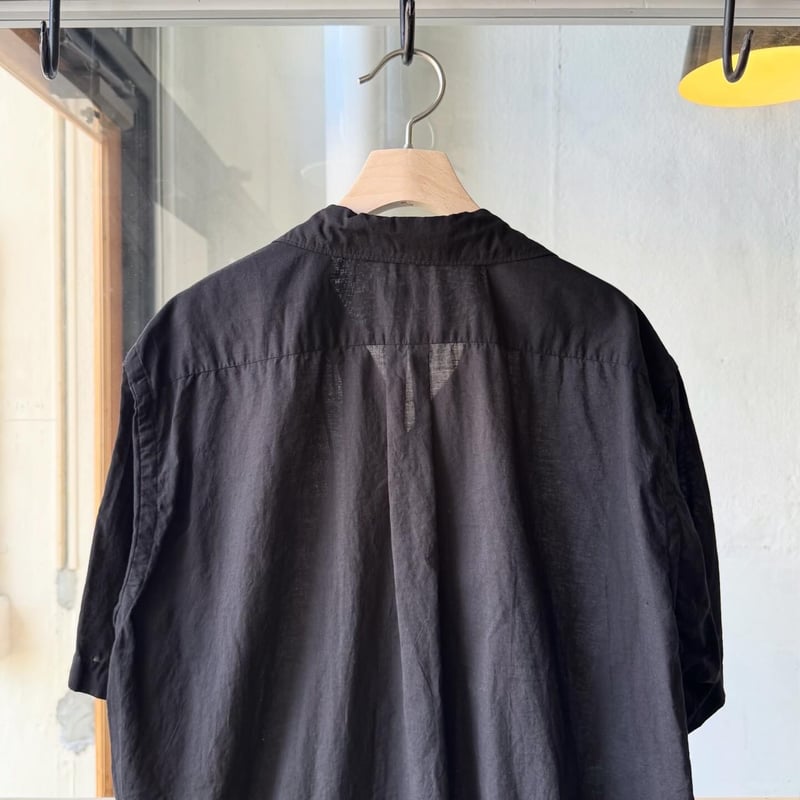 COMOLI KHADIコットン 半袖オープンカラーシャツ | Less Higashikawa