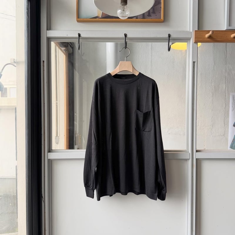 COMOLI サマーウール 長袖Tシャツ | Less Higashikawa