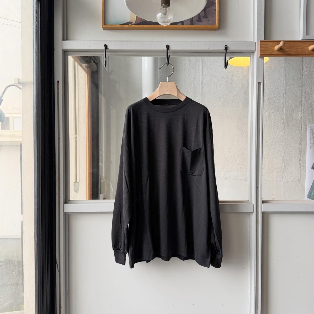 COMOLI サマーウール 長袖Tシャツ | Less Higashikawa