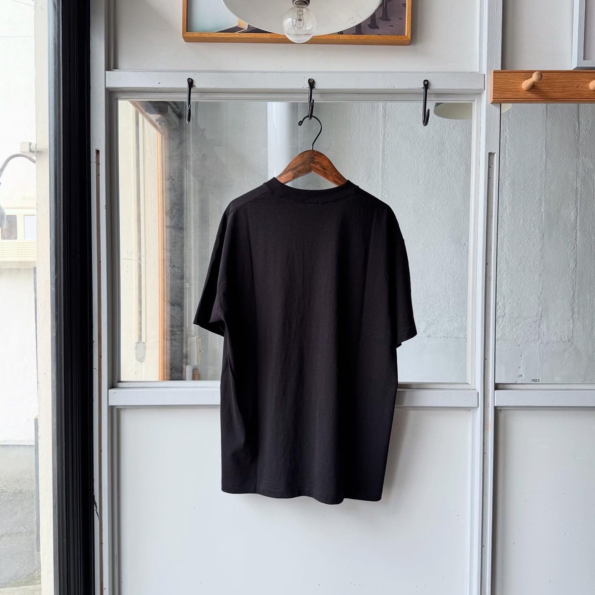 COMOLI コットンジャージ 半袖Tシャツ | Less Higashikawa