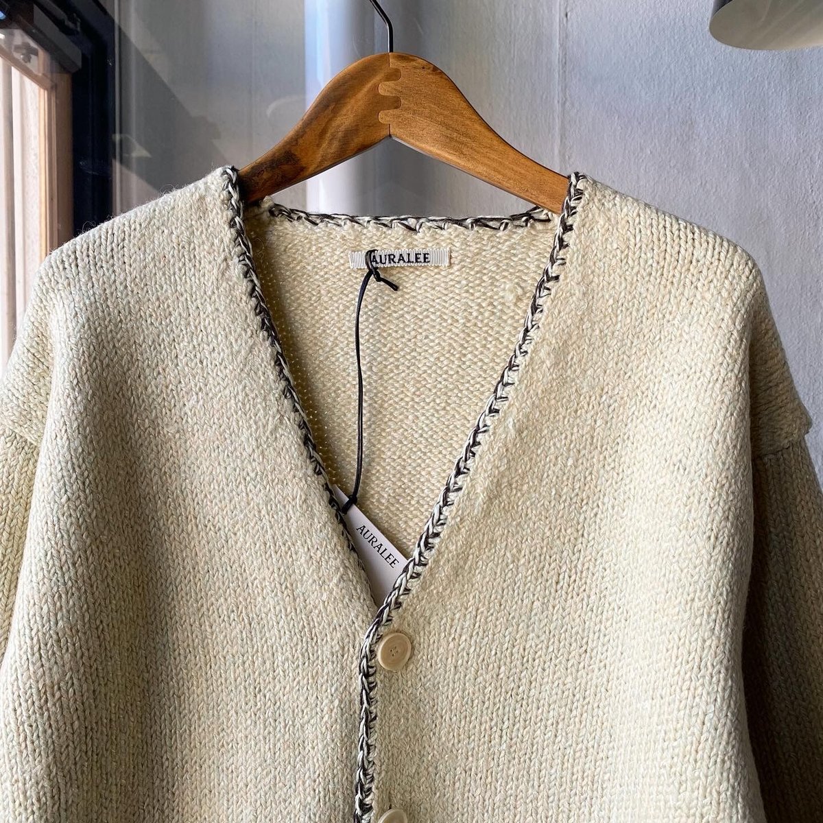 AURALEE SILK WOOL CAMEL MIX KNIT CARDIGAN | Les
