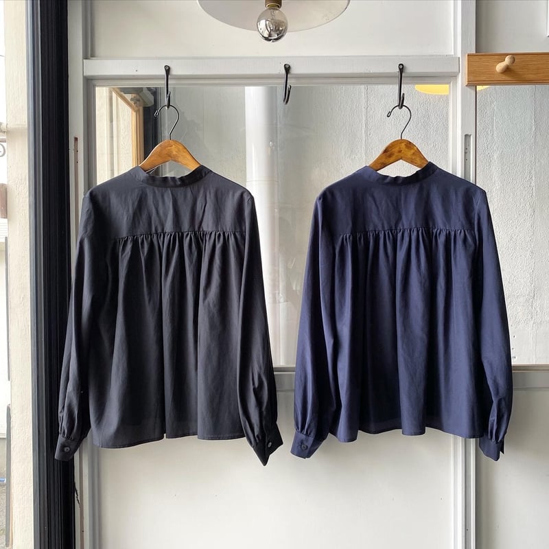 FRUITS OF LIFE 　グレー 　ブラウス fruits of life コットンギャザーブラウス / 卯の花(オフ