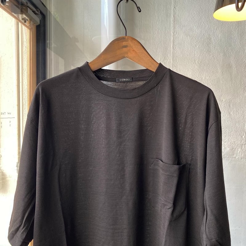 COMOLI サマーウール天竺 Tシャツ | Less Higashikawa COMOLI サマーウール天竺 Tシャツ | Less Higashikawa