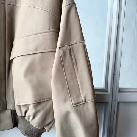 AURALEE　LIGHT WOOL MAX GABARDINE CHAMBRAY PADDED FLIGHT BLOUSON