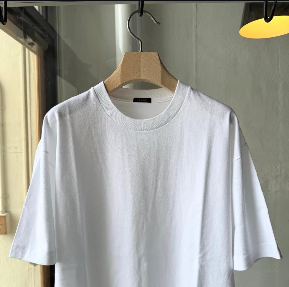 COMOLI コットンジャージ 半袖Tシャツ | Less Higashikawa