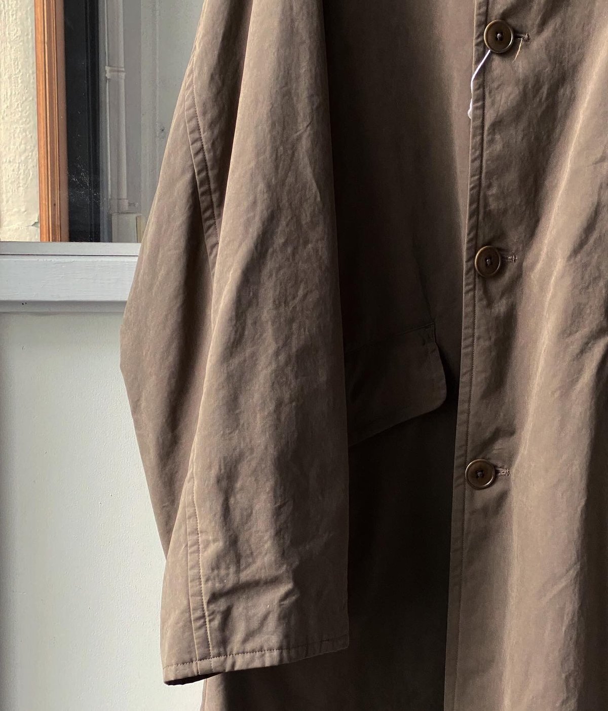 COMOLI フーデッドコート | Less Higashikawa COMOLI フーデッドコート | Less Higashikawa