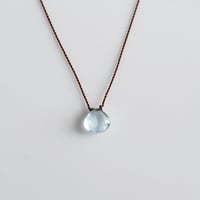 Margaret Solow 　Small Smooth Stone Necklace   Aquamarine