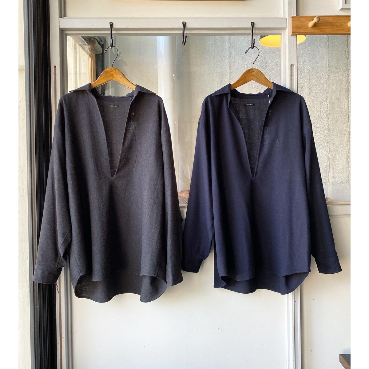 COMOLI ウールビエラ スキッパーシャツ | Less Higashikawa COMOLI ウールビエラ スキッパーシャツ | Less Higashikawa