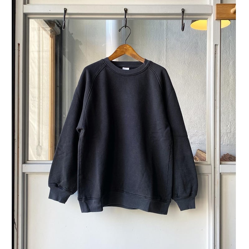 COMOLI コットン吊裏毛 クルーネック FADE BLACK | Less Higa COMOLI コットン吊裏毛 クルーネック FADE BLACK | Less Higa