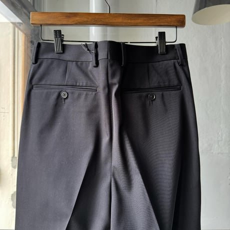 AURALEE　LIGHT WOOL MAX GABARDINE TWO-TUCK SLACKS