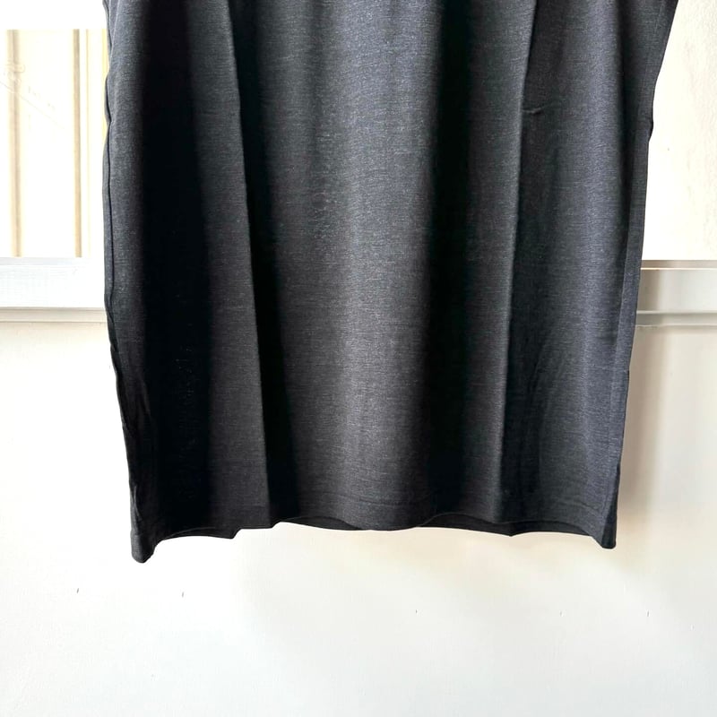 COMOLI サマーウール ノースリーブ | Less Higashikawa