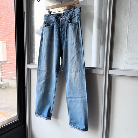 AURALEE　SELVEDGE FADED LIGHT DENIM WIDE PANTS