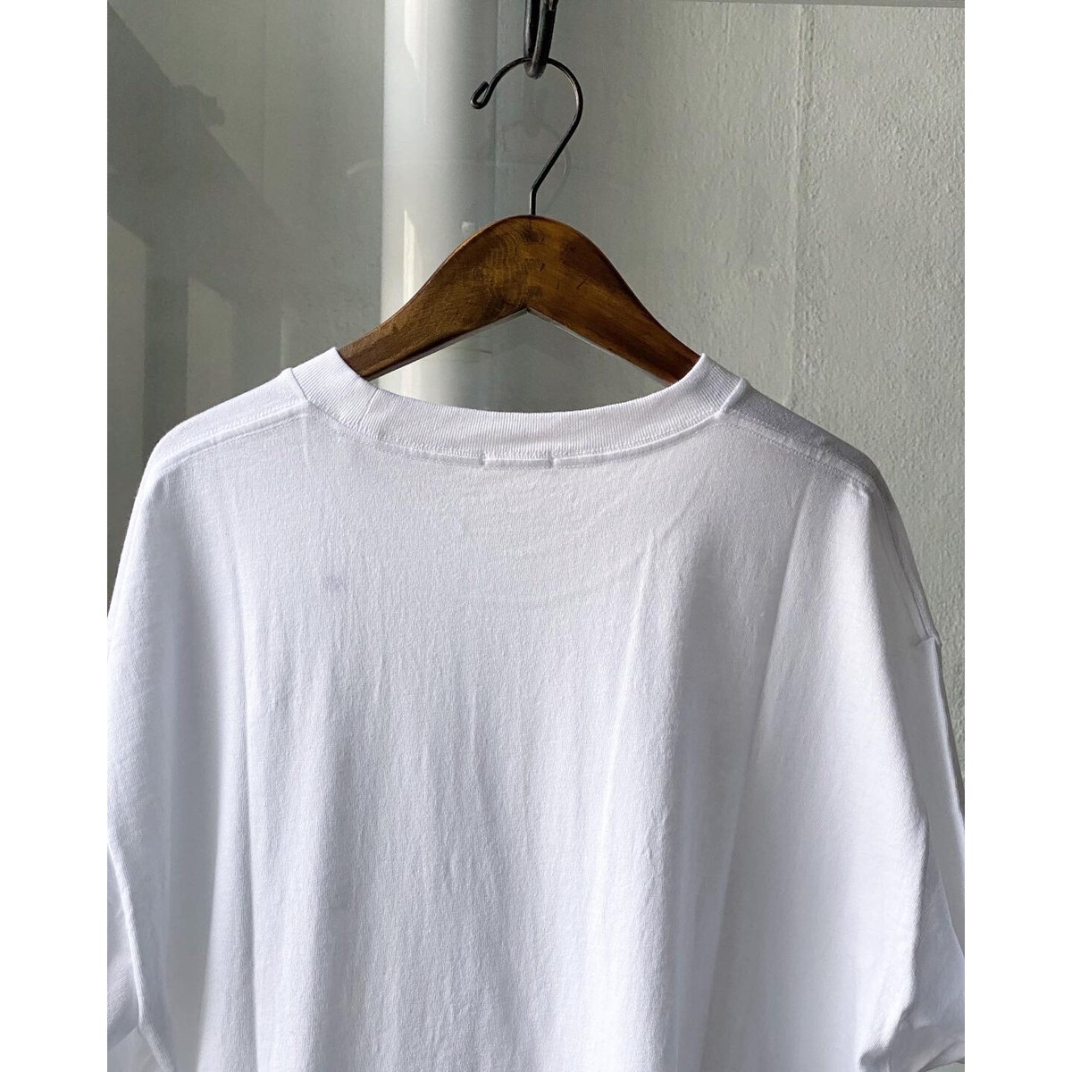 COMOLI 空紡天竺 半袖Tシャツ | Less Higashikawa