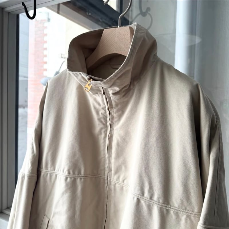 COMOLI ポストワークツイル キャップショルダーブルゾン | Less