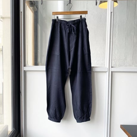 COMOLI　シルクネル ドローストリングパンツ