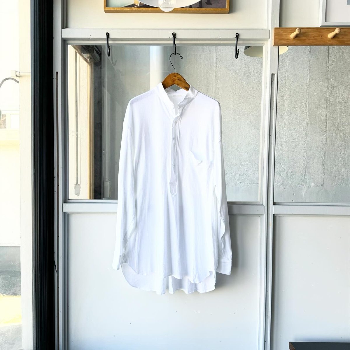 い*ら様 COMOLI 24SS コットンジャージプルオーバーシャツ い*ら様 COMOLI 24SS コットンジャージプルオーバーシャツ