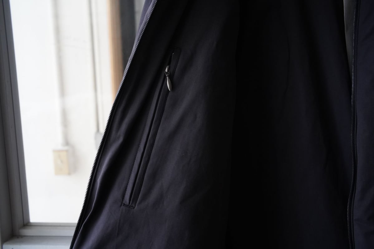 COMOLI インサレーション ジャケット | Less Higashikawa