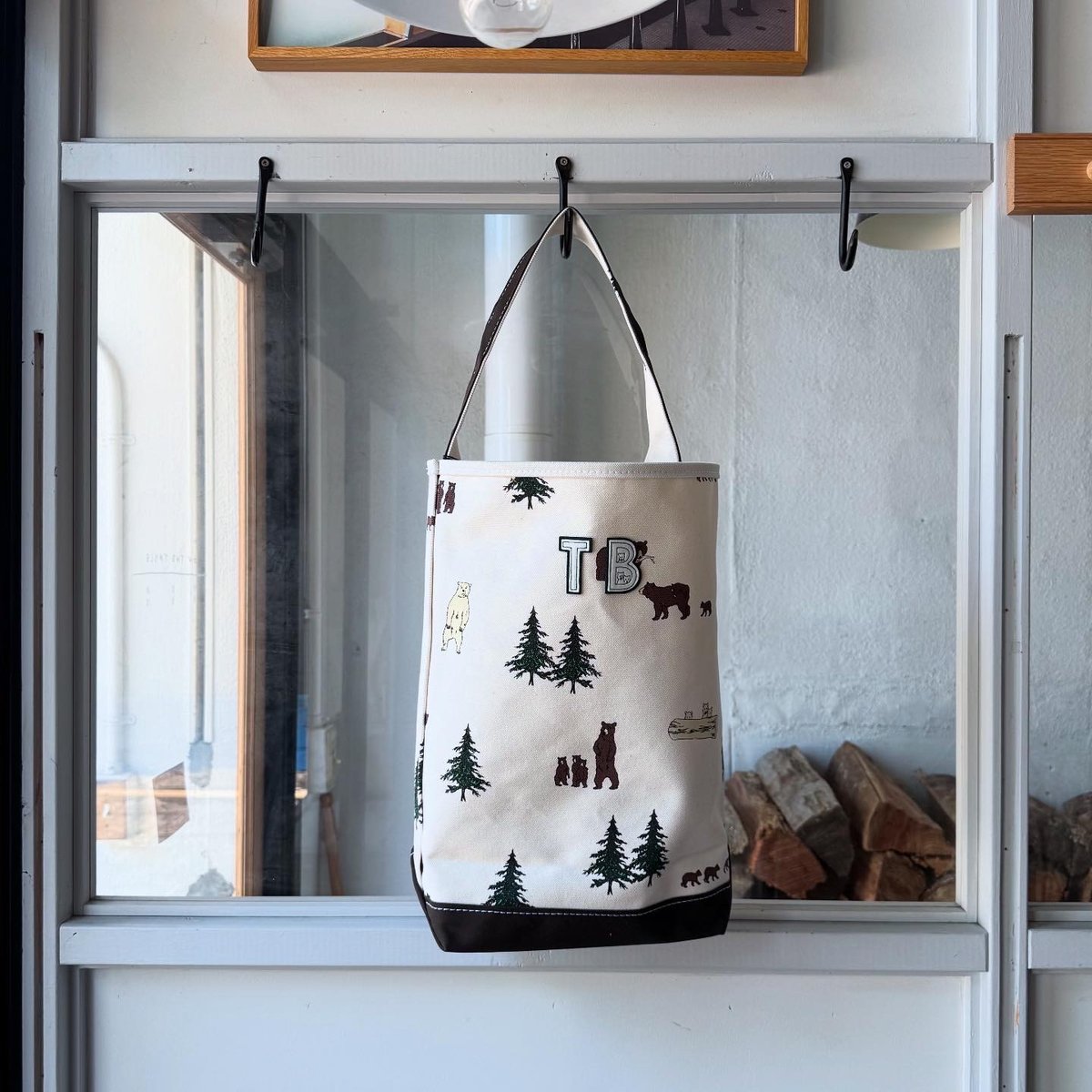TEMBEA BAGUETTE TOTE MEDIUM BEAR | Less Higash