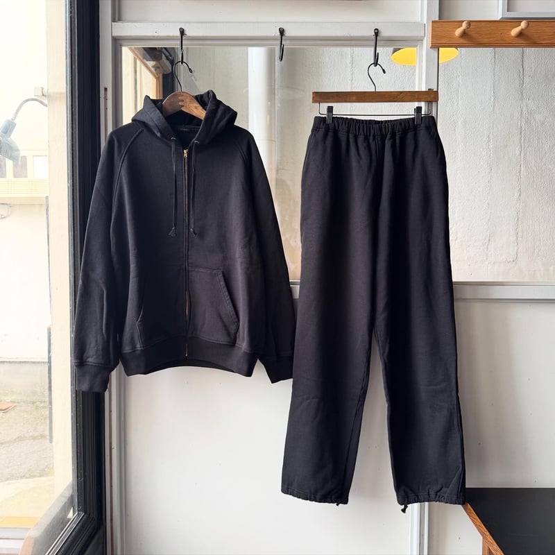 COMOLI コットン裏毛 パーカ | Less Higashikawa