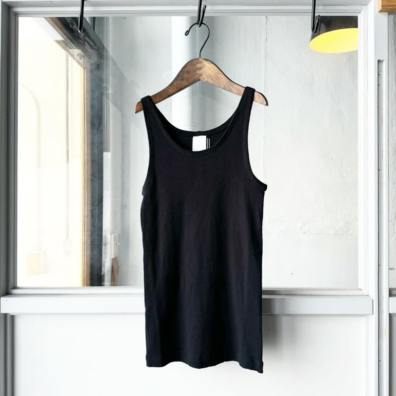 COMOLI リブ タンクトップ | Less Higashikawa