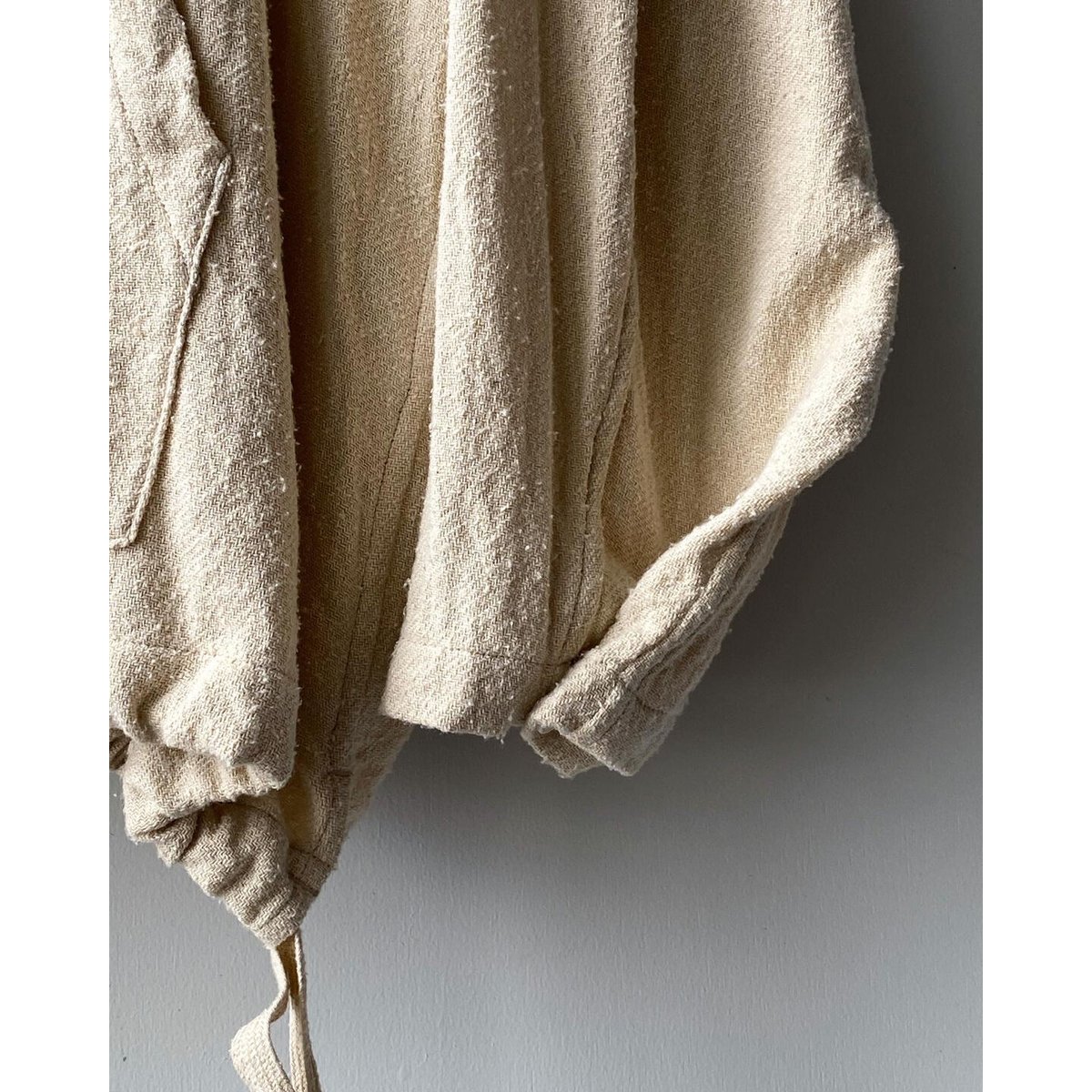 COMOLI シルクネップ ビエラ パーカー | Less Higashikawa