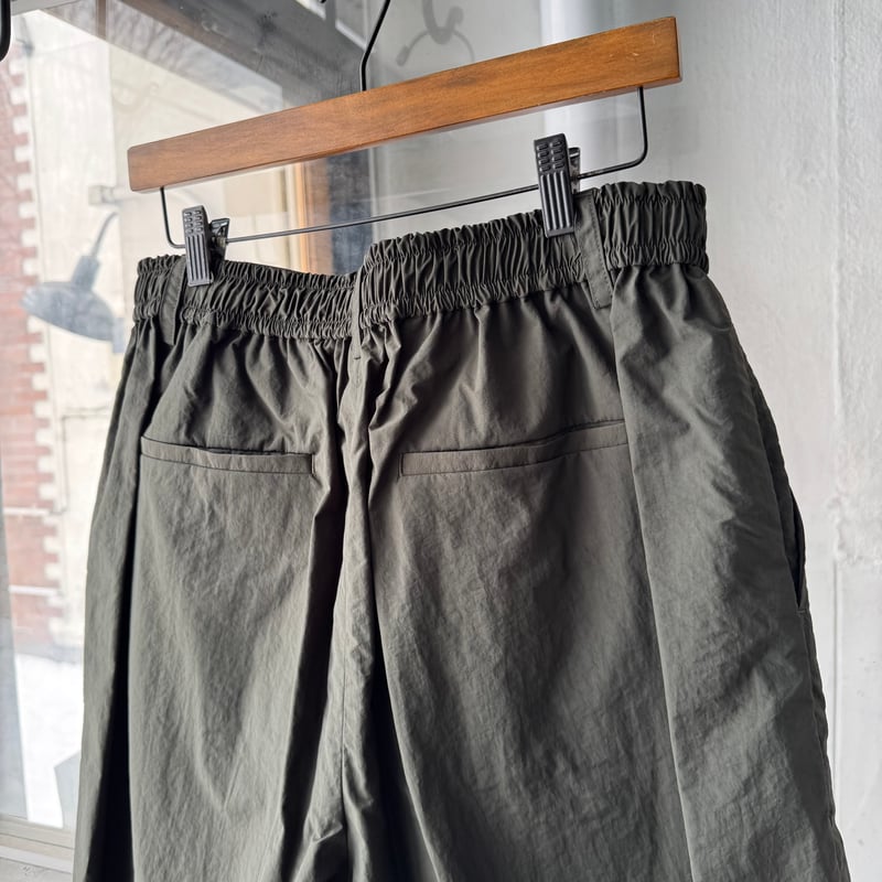 パンツ stein WINDBREAKER WIDE EASY SHORT Stein - Windbreaker Wide Easy Short Trousers Dark Khaki