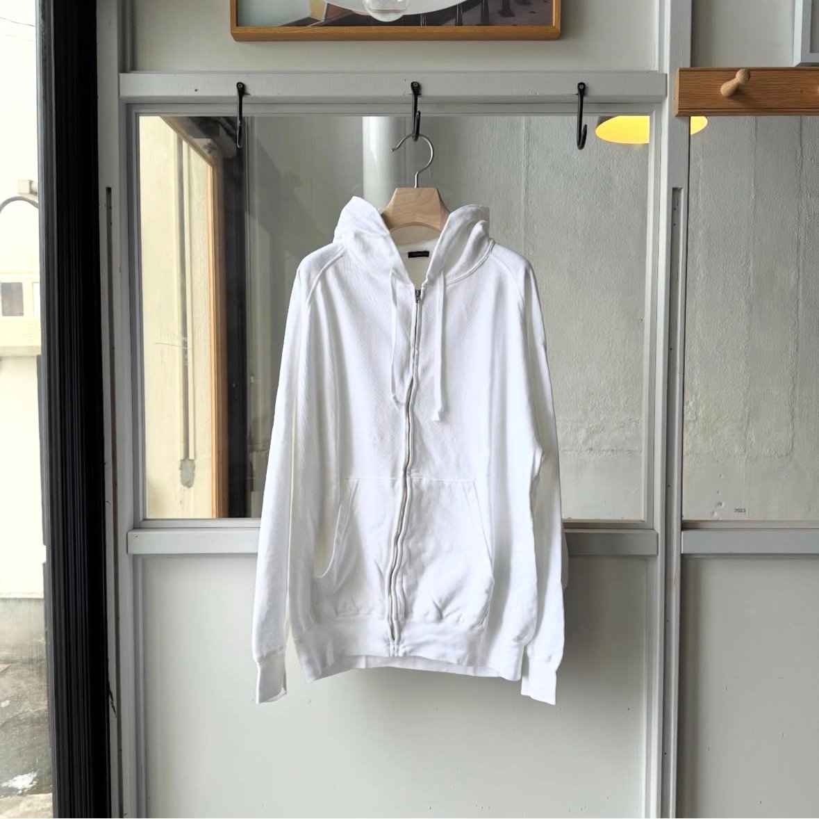 COMOLI コモリ 26SS LWコットン裏毛 ジップパーカ サイズ2 COMOLI コットン裏毛 ジップパーカ | Less Higashikawa