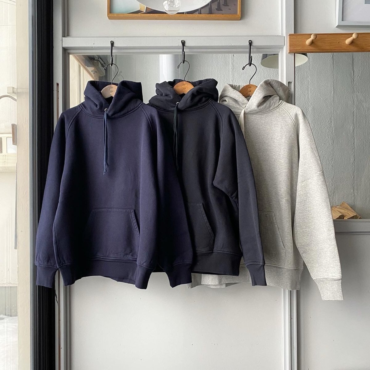 COMOLI コットン吊裏毛 パーカー | Less Higashikawa 