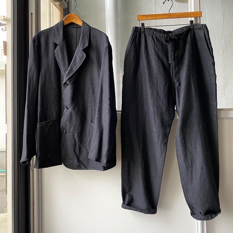 コモリ シルク ローブボタン ノーカラー ジャケット シルク ブラック コモリ シルク ローブボタン ノーカラー ジャケット シルク ブラック