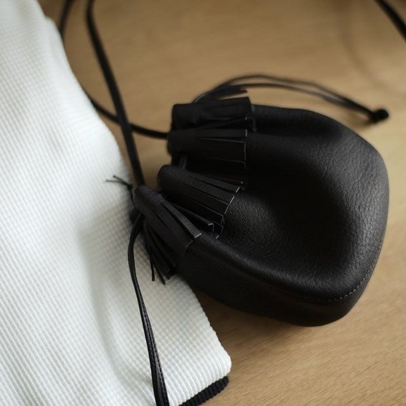 ebagos フリンジ付きミニショルダー ebagos エバゴス フニュ・シュリンク 籐付きミニサイフ