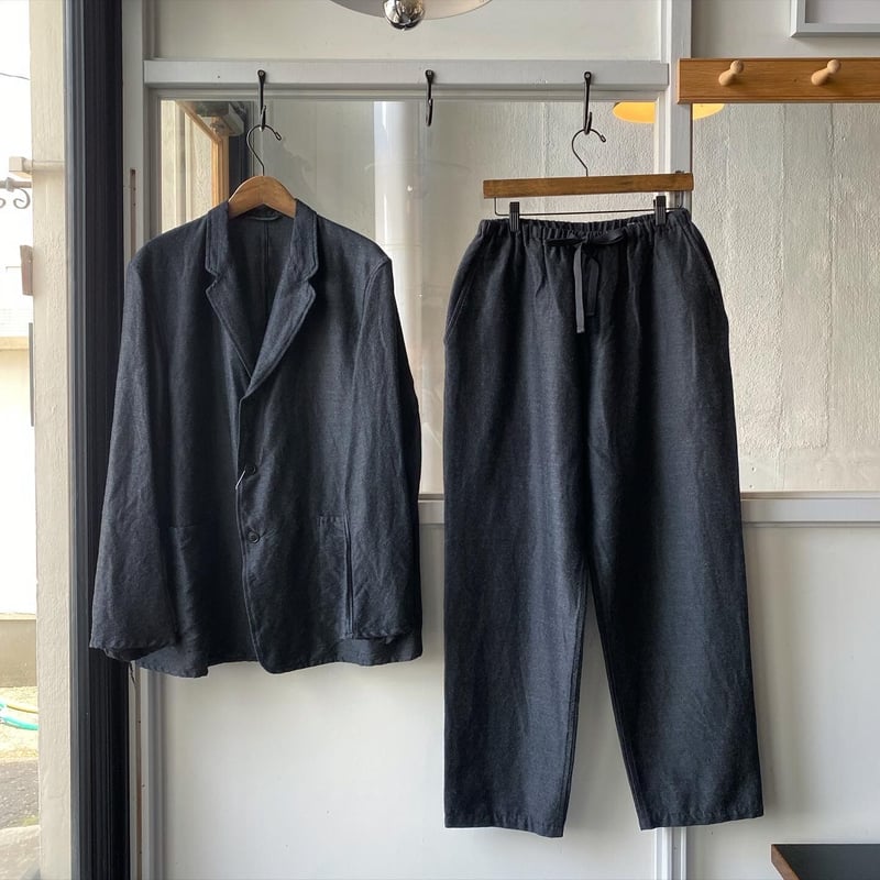 COMOLI ウールシルク ドローストリングパンツ | Less Higashikawa COMOLI ウールシルク ドローストリングパンツ | Less Higashikawa