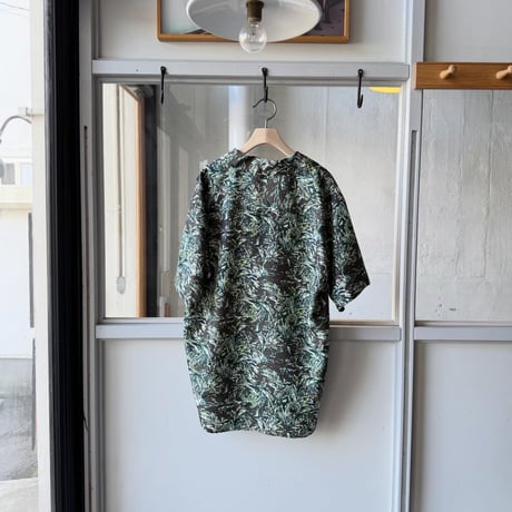 AURALEE　PRINTED AIRY SILK HALF-SLEEVED SHIRT