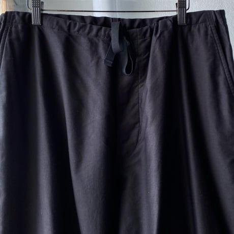 COMOLI   コットンサテン ドローストリングパンツ