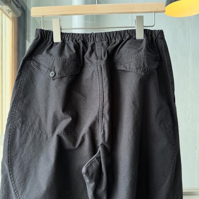 COMOLI コットンリップ ハンティングパンツ | Less Higashikawa