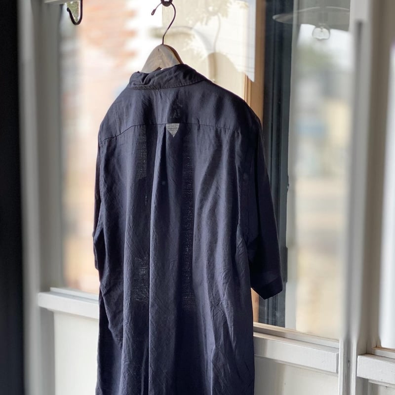 COMOLI ウールシルク 半袖オープンカラーシャツ | Less Higashikawa COMOLI ウールシルク 半袖オープンカラーシャツ | Less Higashikawa