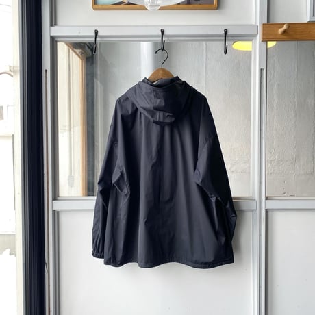 AURALEE　HARD TWIST POLYESTER SATIN LAMINATE ZIP BLOUSON