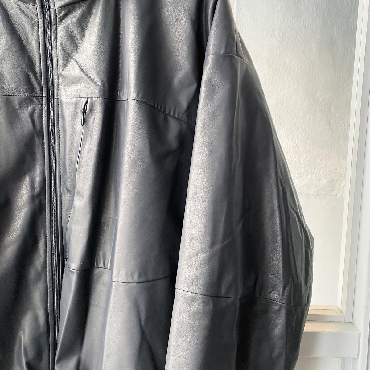[プロフ必読] comoli 23aw シープスキンパフジャケット COMOLI | シープスキンパフジャケット（black） - BARD